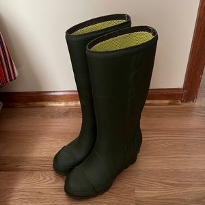 Sorel wedge rain boots, never worn